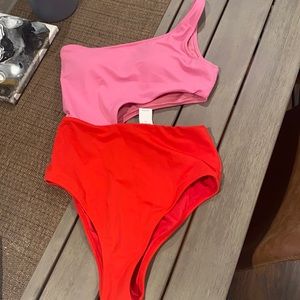 Aerie one piece cutout swimsuit Size: Small